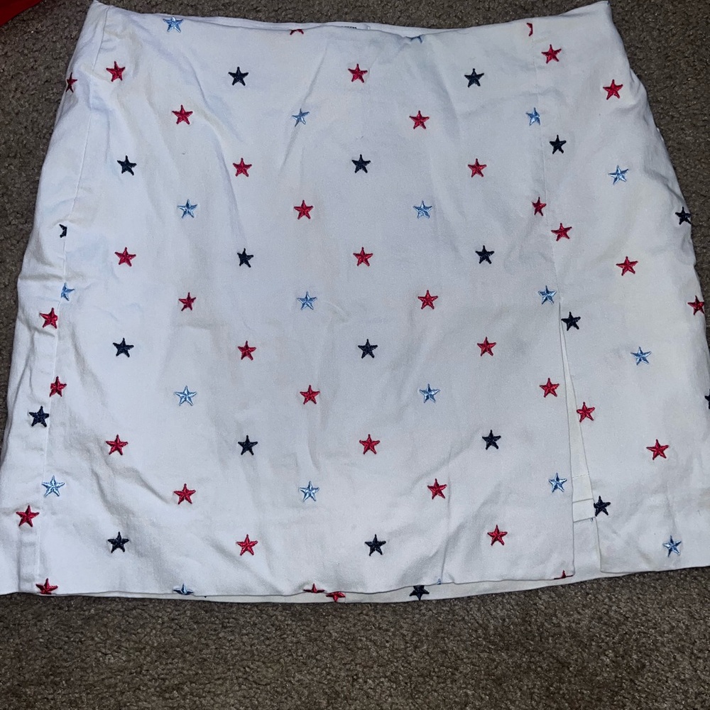 Crown & Ivy White Red Skort